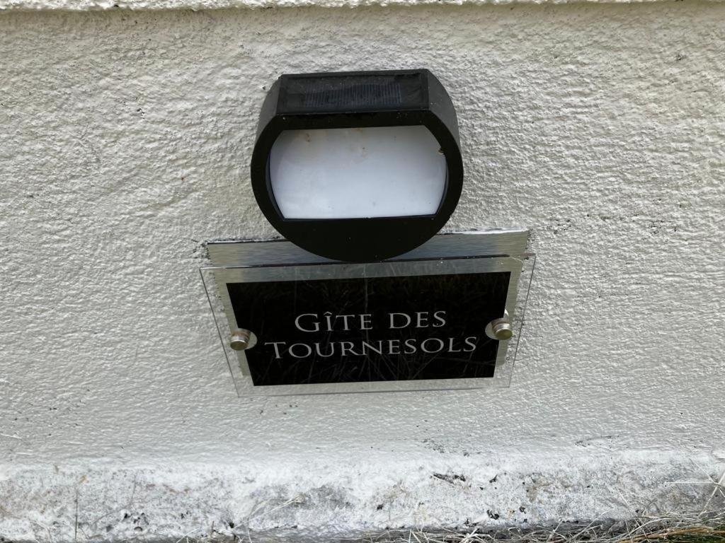 Gite Des Tournesols Oradour-Fanais 外观 照片